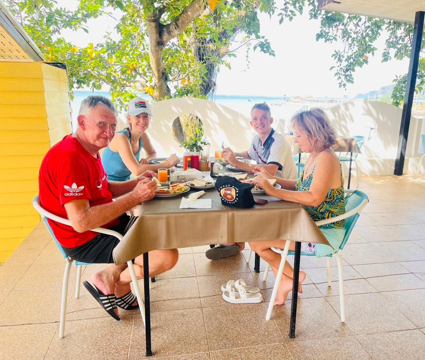 Chom By The Sea Ξενοδοχείο Ao Nam Mao Εξωτερικό φωτογραφία